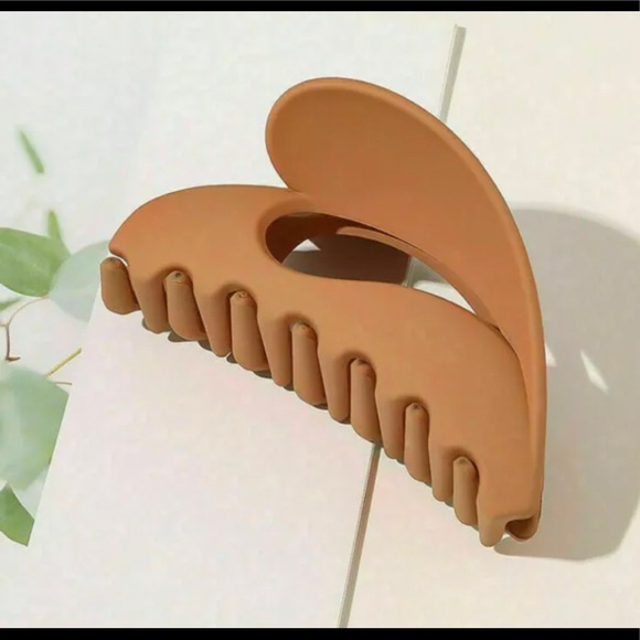 EXTREMELY BEAUTIFUL TO ENHANCE YOUR LONG HAIR STYLES - Picture 4 of 10